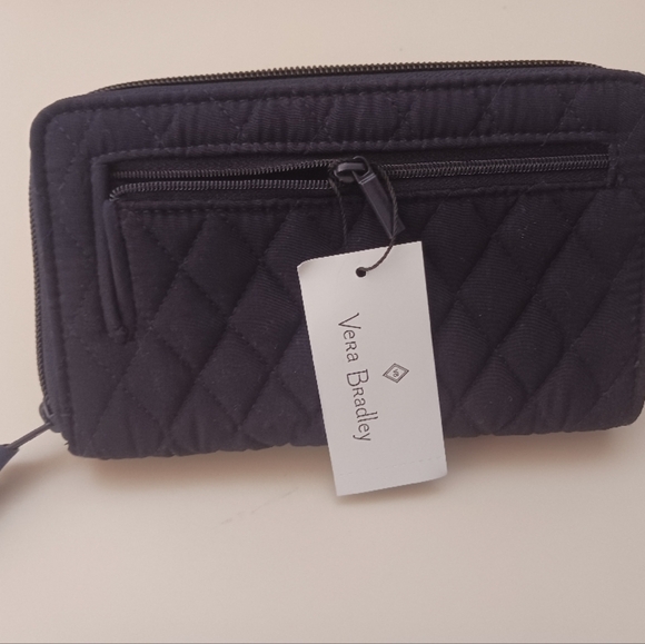 SOLD ELSEWHERE Vera Bradley Quilted Wallet in Winter Forest pattern - NWT! - Picture 3 of 5